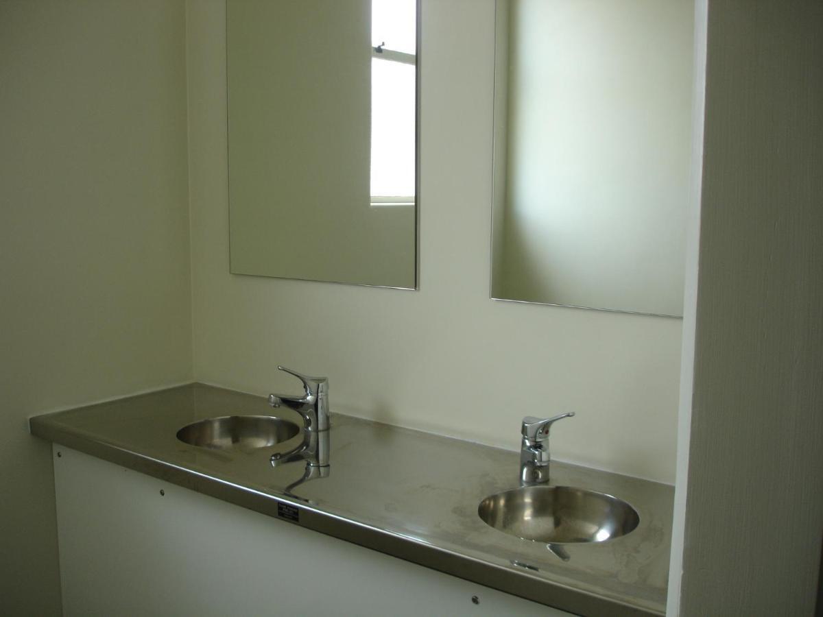 Horse And Jockey Inn Matamata Room photo